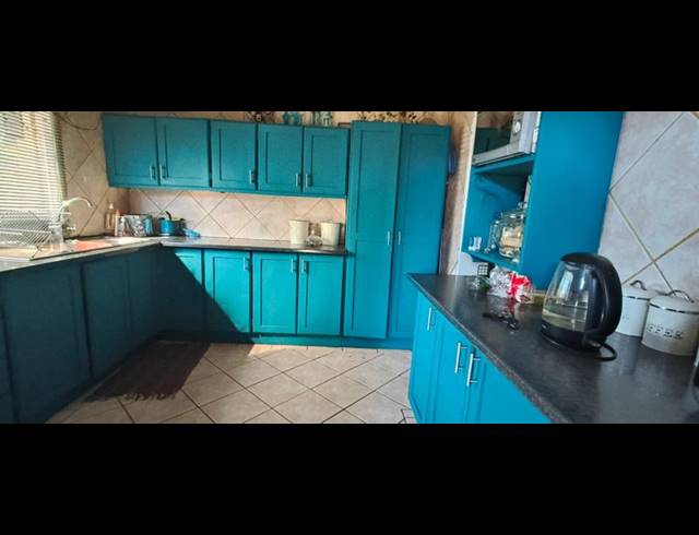 4 BEDROOM HOUSE FOR SALE IN BOOYSENS